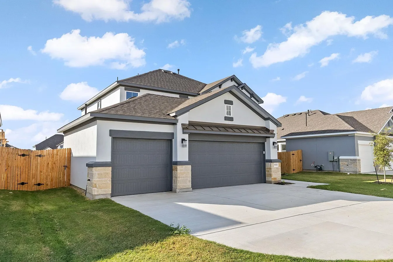 Exterior of a Saratoga Homes home in Enclave at Cele, Pflugerville